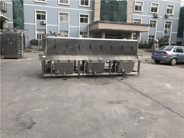 塑料膠筐清洗機(jī)價格 僅需2人解決周轉(zhuǎn)筐清洗難題 塑料膠筐清洗機(jī)價格 僅需2人解決周轉(zhuǎn)筐清洗難題